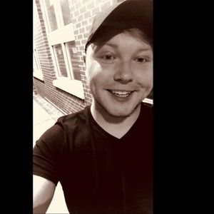 Meet your Posher, Travis